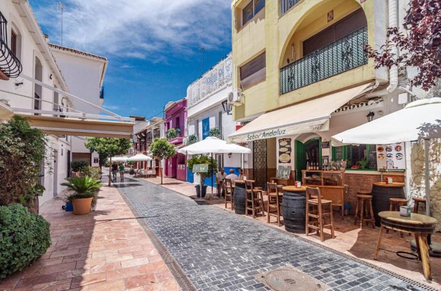 Impressive Apartment With 3 Bedrooms Metres From The Beach Estepona Bagian luar foto